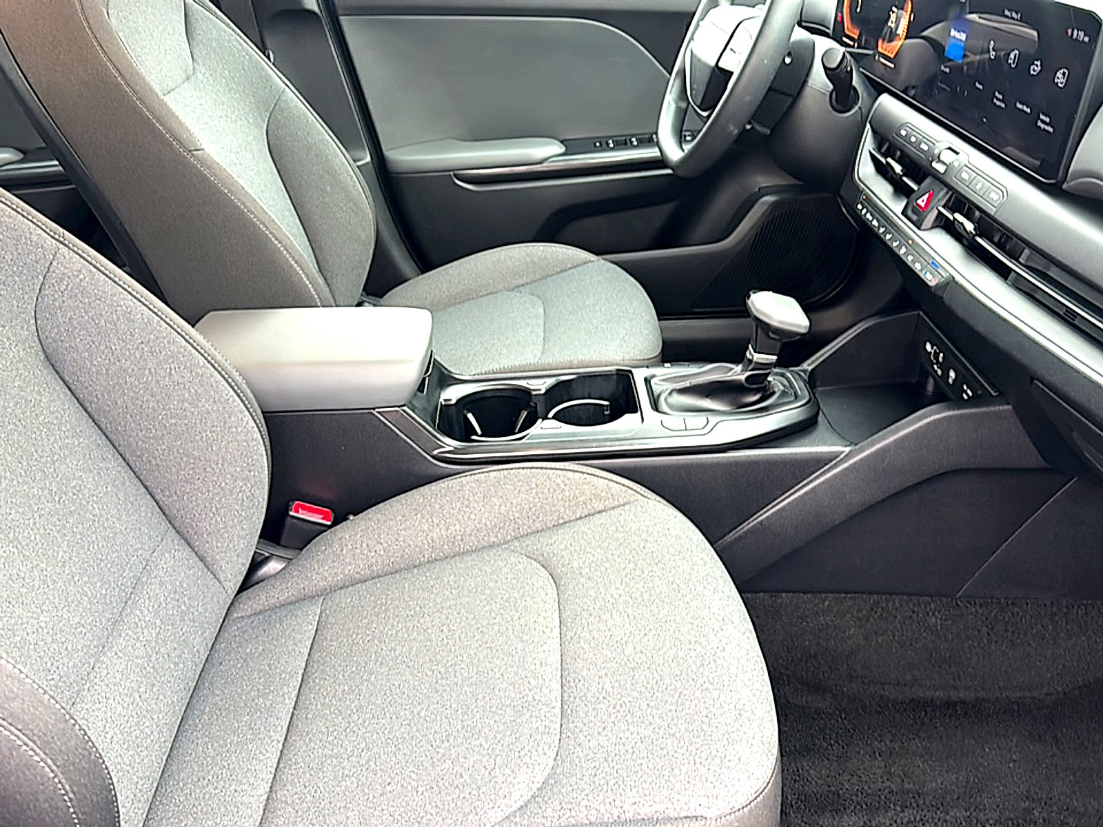 Used 2025 Kia K4 FWD image 23