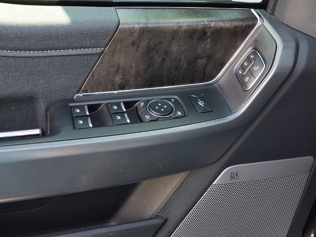 Used 2024 Ford F350 Lariat AWD/4WD image 18