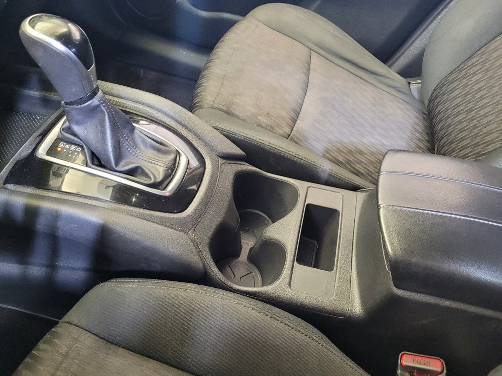 Used 2017 Nissan Rogue S AWD/4WD image 26