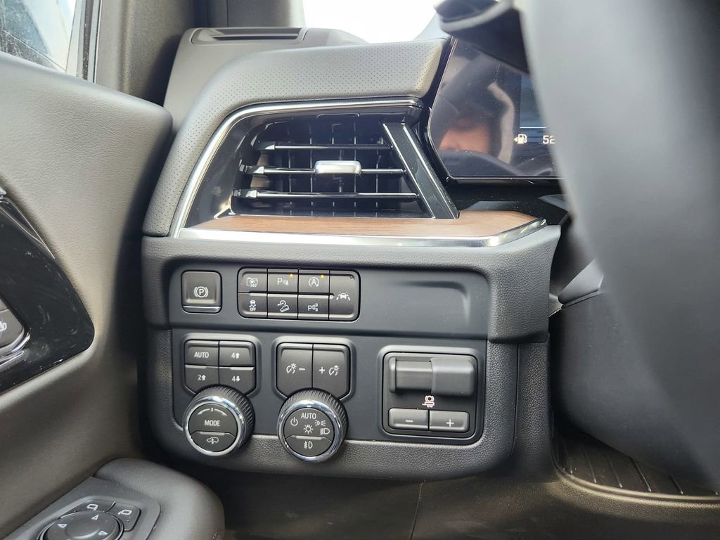 New 2025 Chevrolet Tahoe High Country image 14