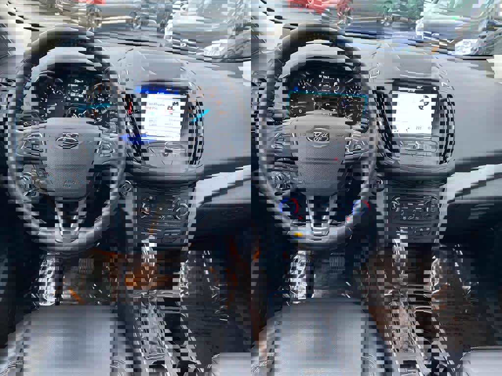 Used 2019 Ford Escape SEL image 13