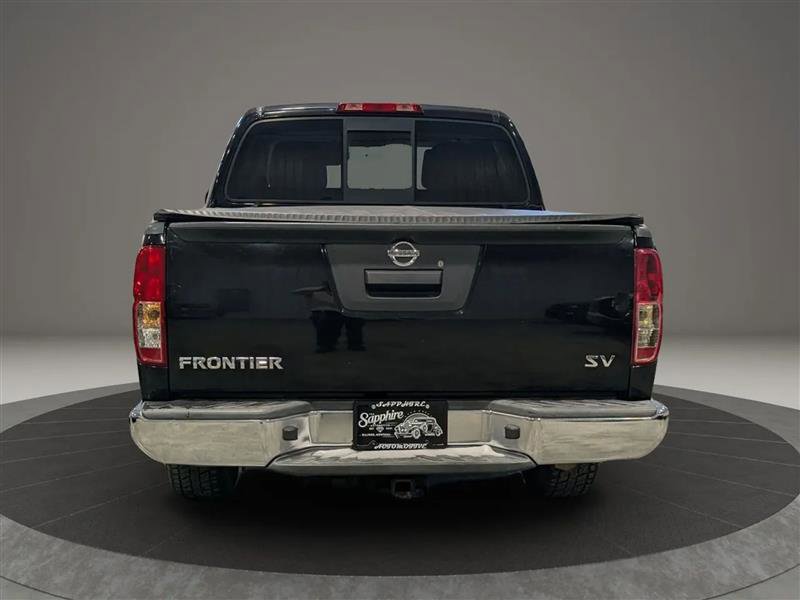 Used 2016 Nissan Frontier SV image 4