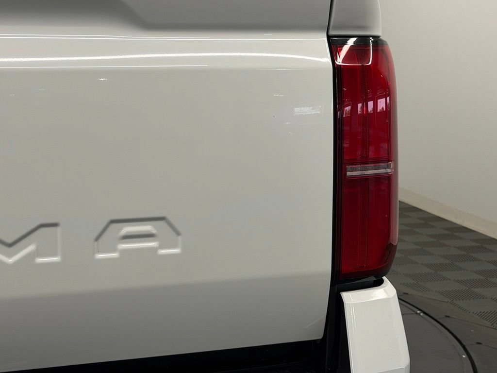 Used 2026 Toyota Tacoma SR5 AWD/4WD image 14