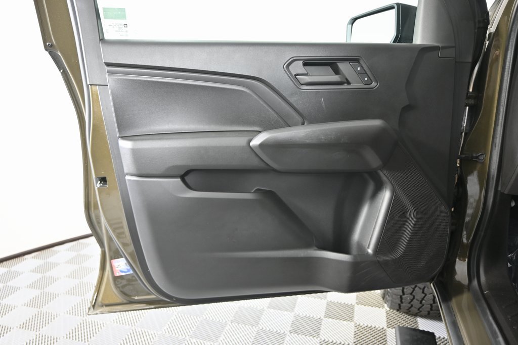 Used 2024 Chevrolet Colorado Trail Boss w/ Advanced Trailering Package image 18