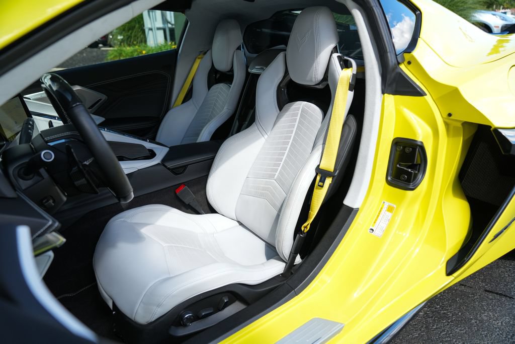 Used 2023 Chevrolet Corvette Z06 w/ Engine Appearance Package RWD image 5