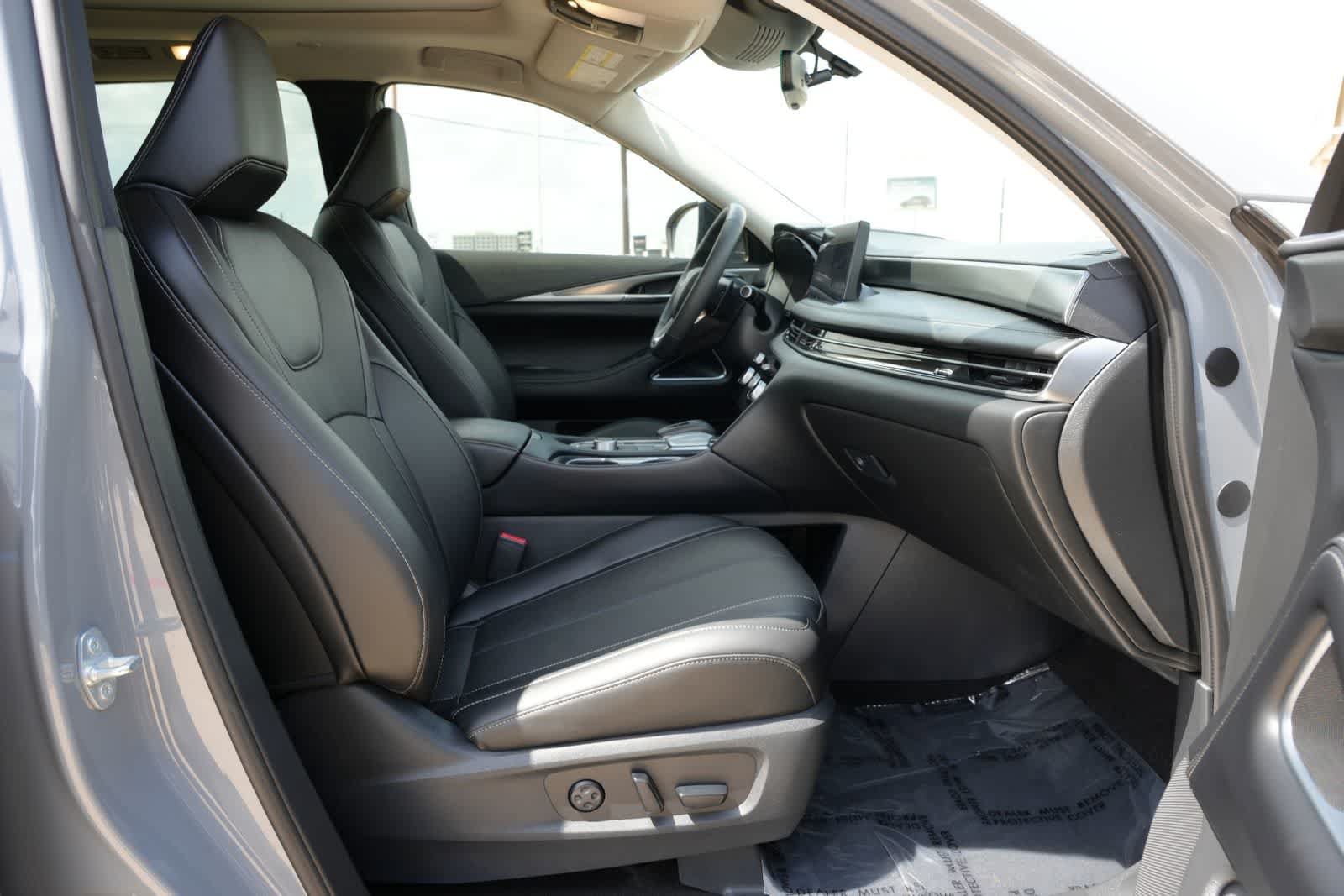 Used 2026 INFINITI QX60 Luxe w/ Family Package FWD image 23