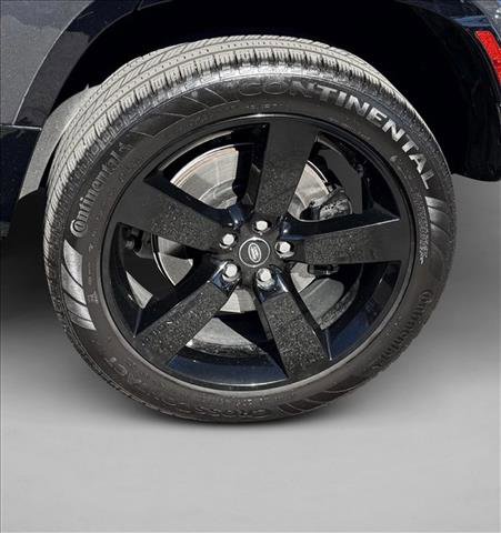 Used 2025 Land Rover Defender 110 V8 image 9