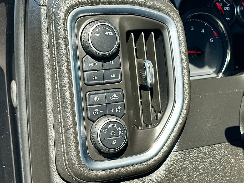 Certified 2022 Chevrolet Silverado 2500 LTZ w/ LTZ Convenience Package image 11