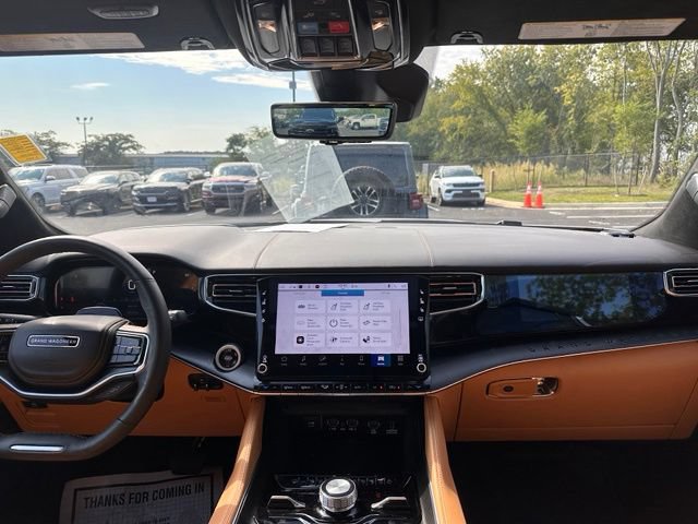 Used 2025 Jeep Grand Wagoneer Series III w/ Rear Seat Video Group 1 AWD/4WD image 29