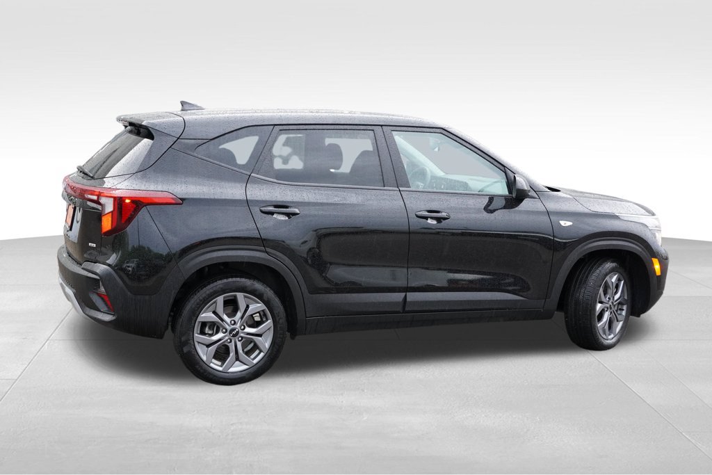 Certified 2024 Kia Seltos LX AWD/4WD image 4