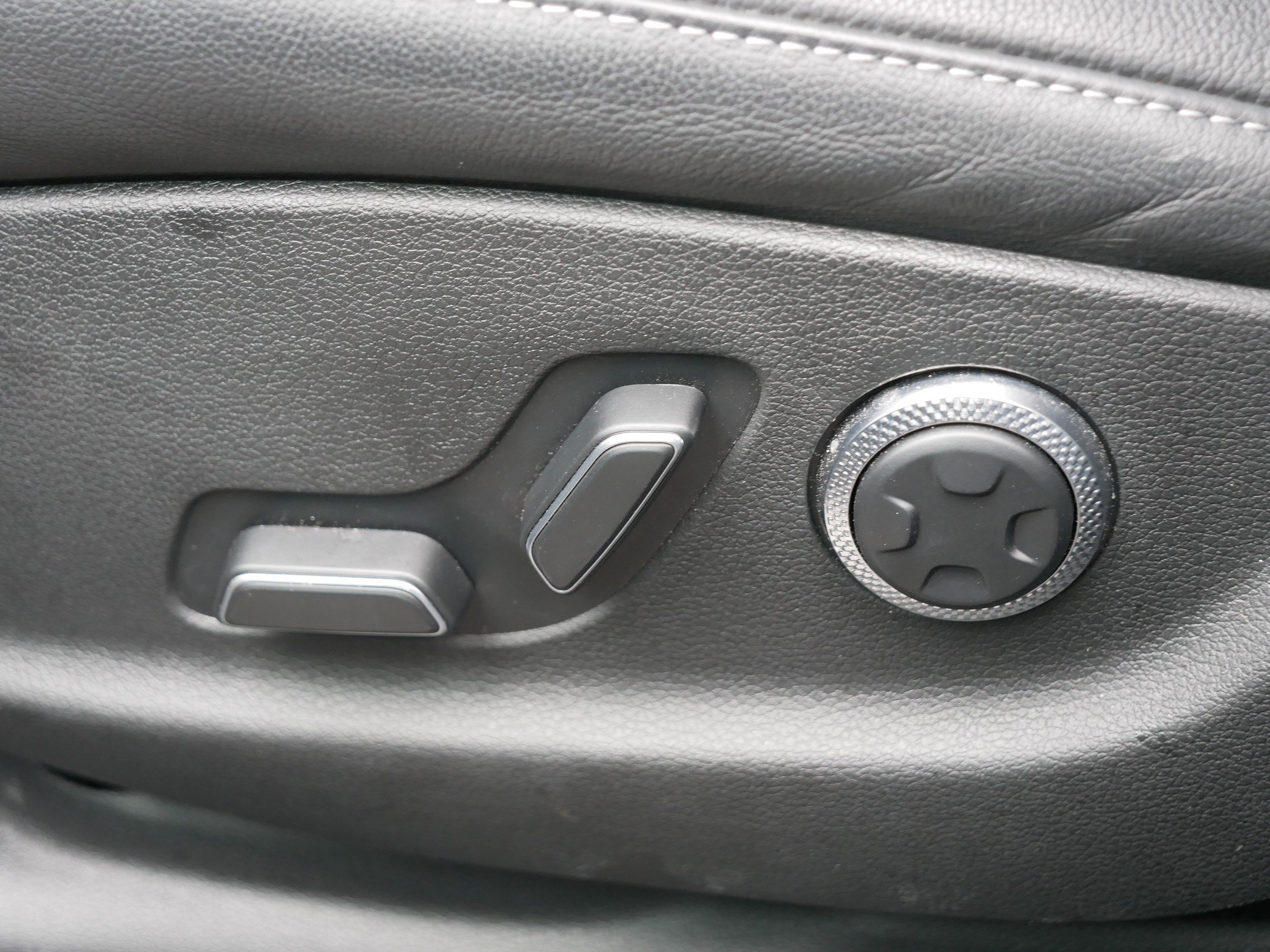 Used 2025 Genesis GV80 2.5T Advanced image 20