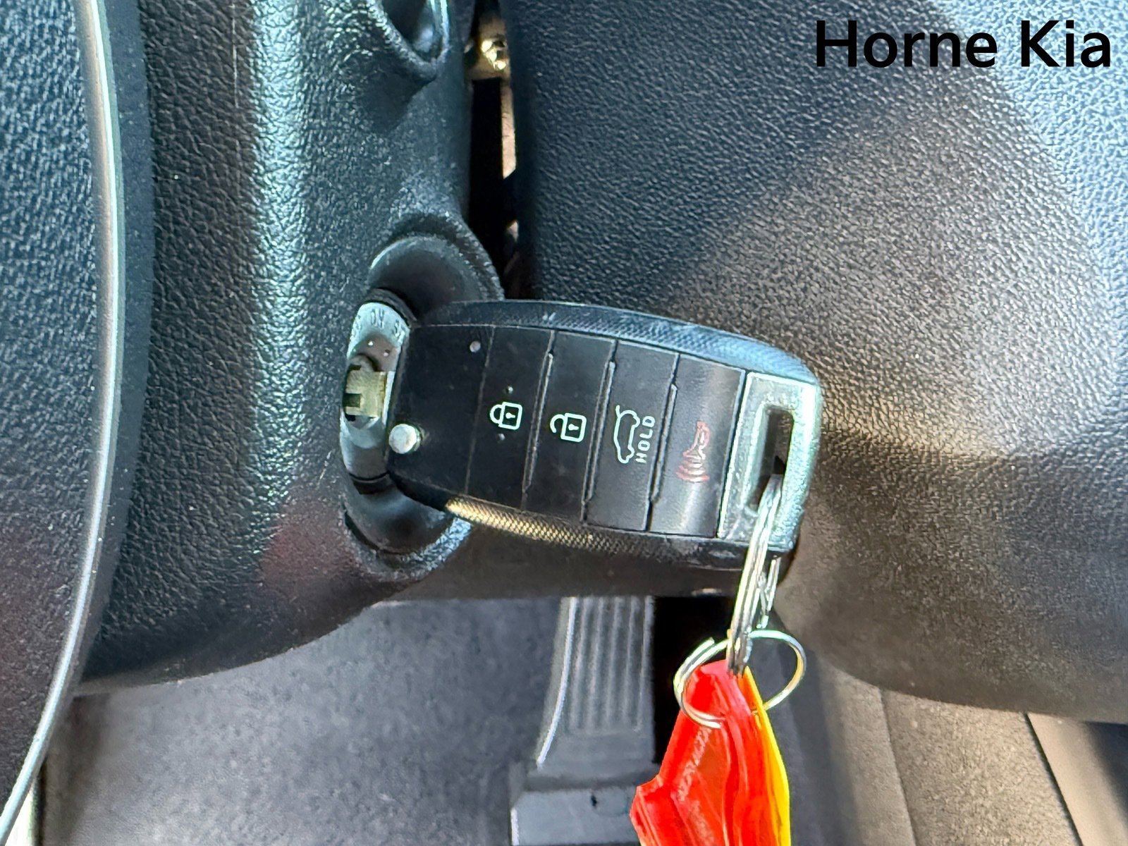 Used 2020 Kia Sorento LX image 22