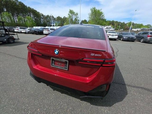 Used 2026 BMW 530i w/ Executive Package image 13