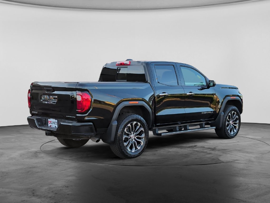 Used 2024 GMC Canyon Denali AWD/4WD image 7