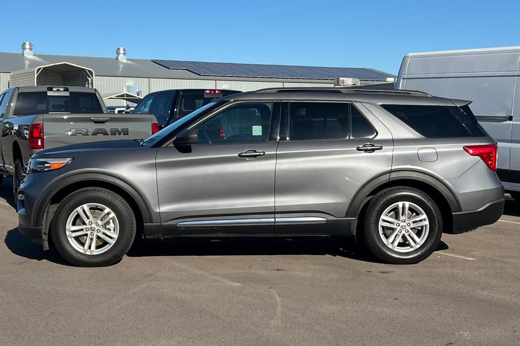 Used 2022 Ford Explorer XLT w/ Equipment Group 202A RWD image 7