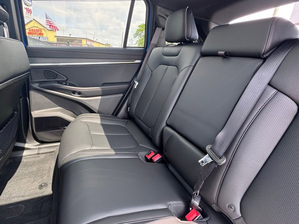 New 2025 Jeep Wagoneer S Limited image 17