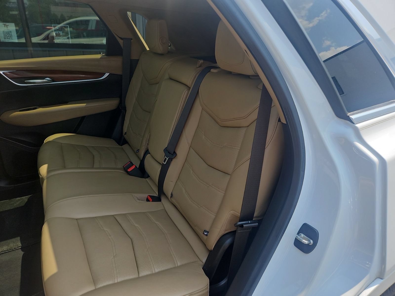 Used 2018 Cadillac XT5 Platinum w/ Driver Assist Package AWD/4WD image 15