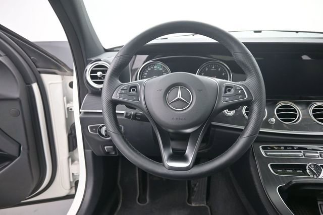 Used 2018 Mercedes-Benz E 300 4MATIC image 26