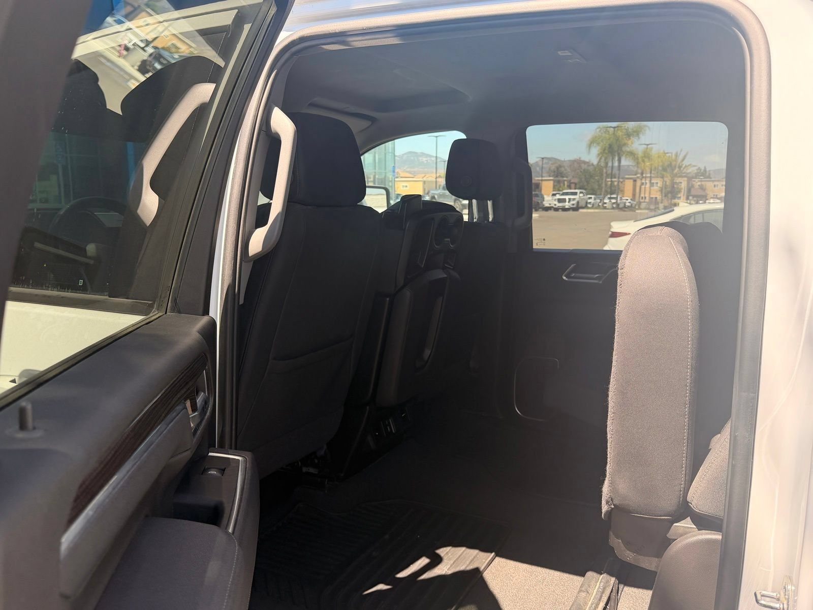 Used 2025 Chevrolet Silverado 2500 LT w/ Convenience Package AWD/4WD image 8