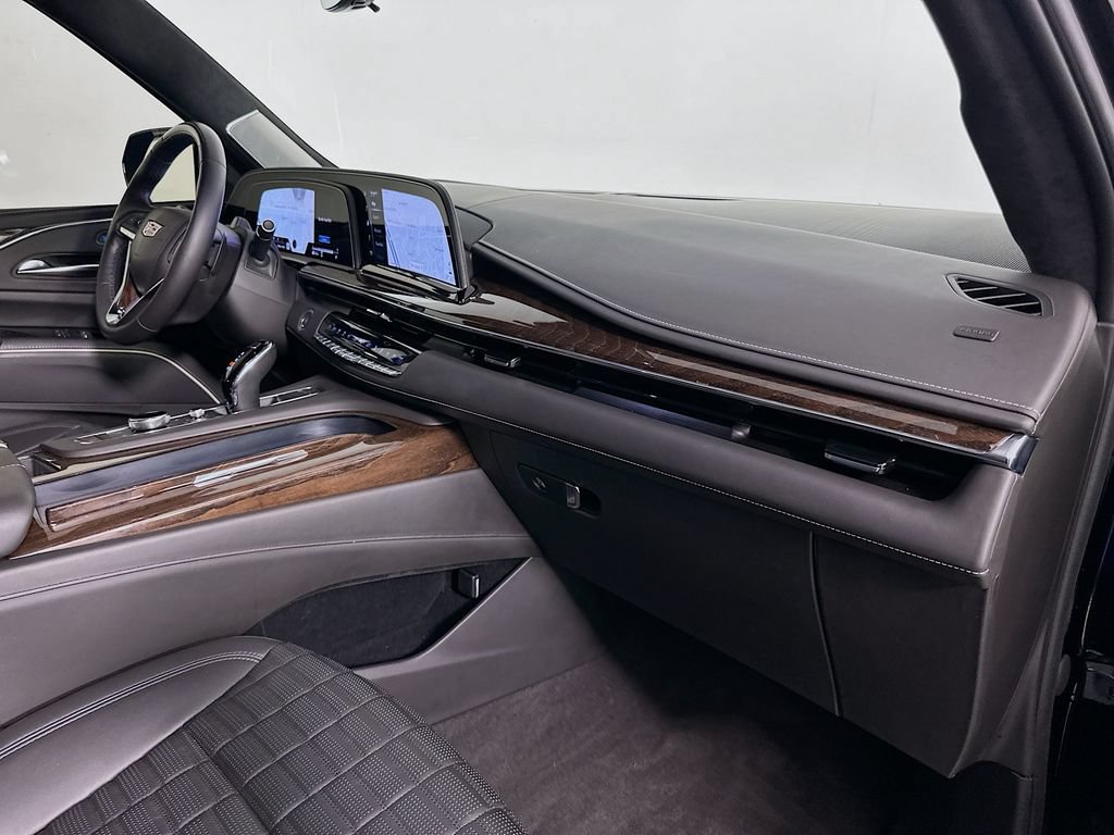 Used 2022 Cadillac Escalade ESV Sport Platinum AWD/4WD image 32