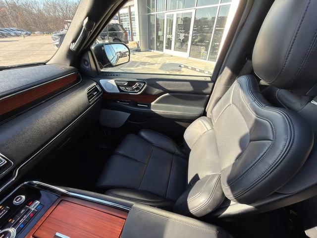 Used 2023 Lincoln Navigator Reserve image 25