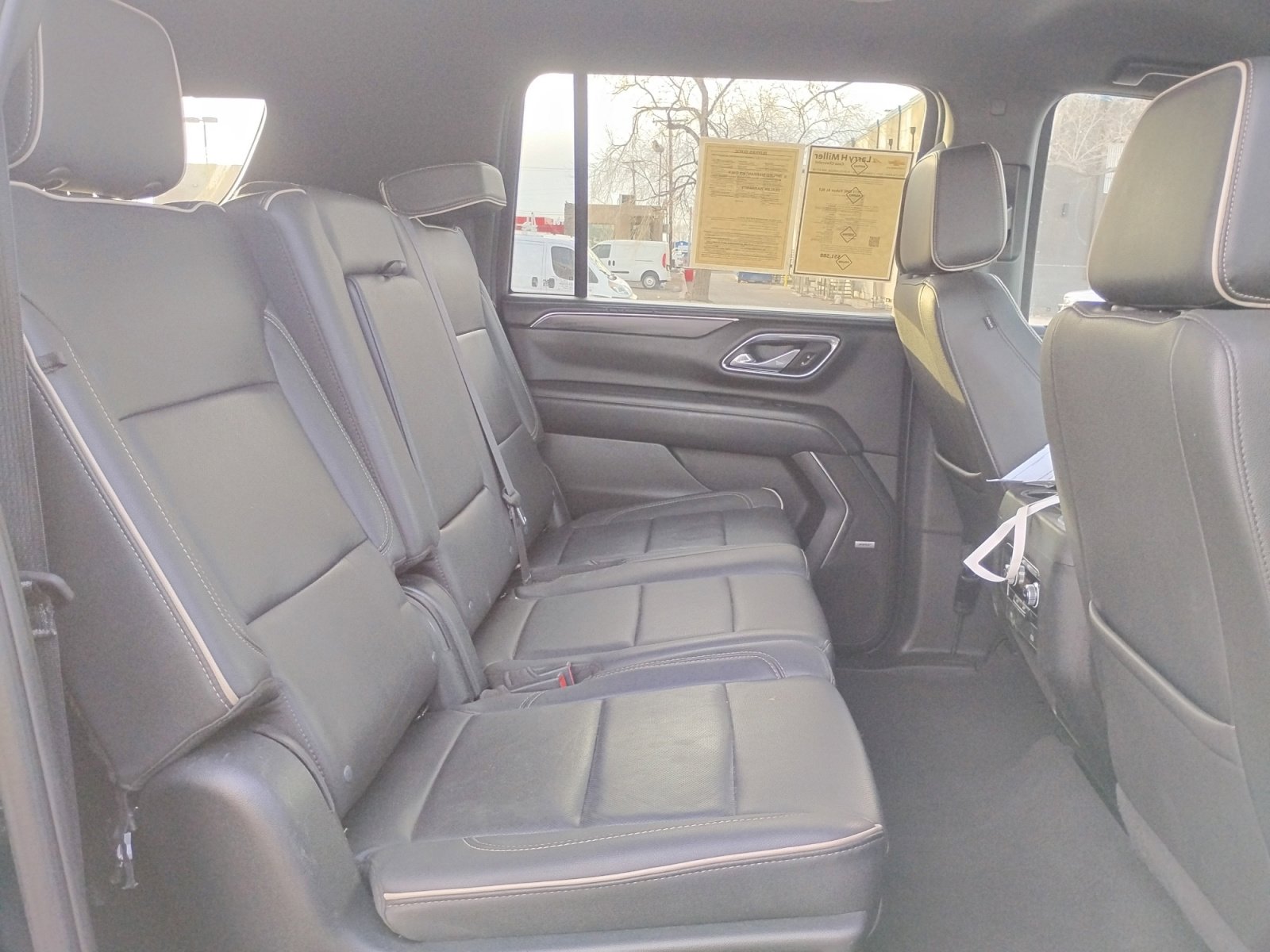 Used 2023 GMC Yukon XL SLT image 28