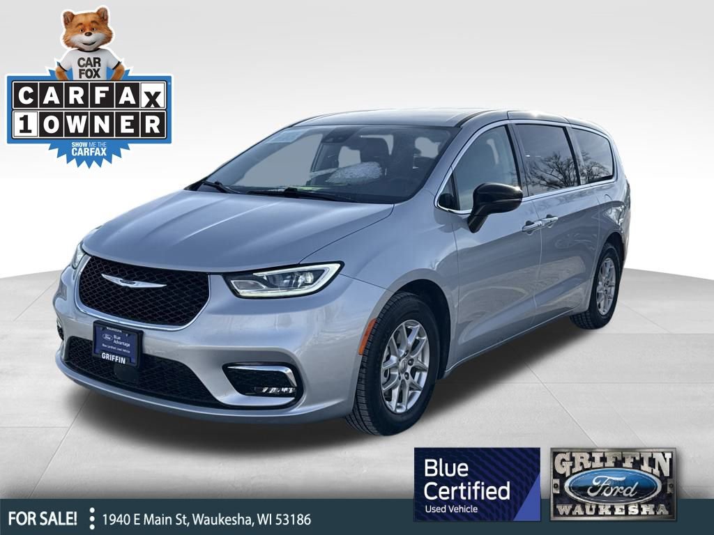Used 2024 Chrysler Pacifica Touring-L