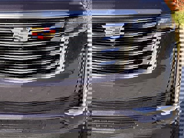 Certified 2022 Cadillac Escalade ESV Premium Luxury Platinum w/ Heavy-Duty Trailer Package image 12