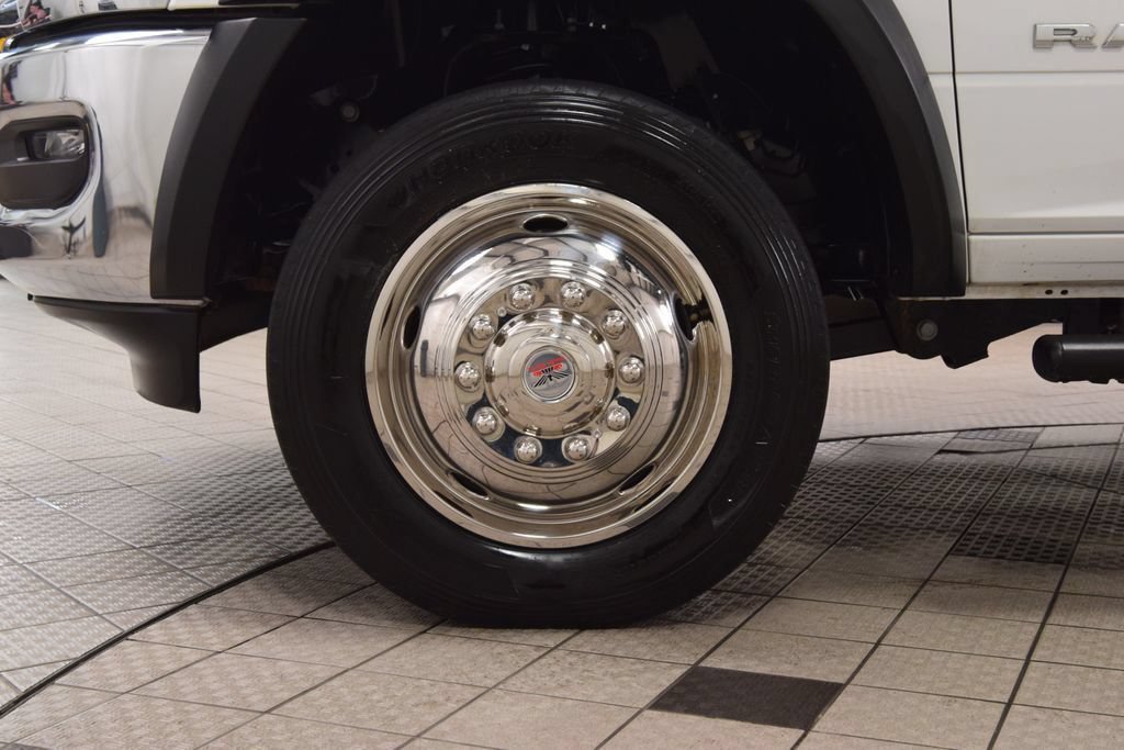 Used 2025 RAM 5500 4x4 Crew Cab image 18