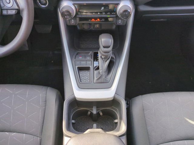 Used 2024 Toyota RAV4 XLE FWD image 20