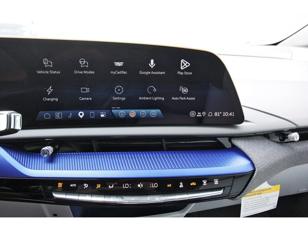 New 2027 Cadillac Optiq Luxury AWD/4WD image 16
