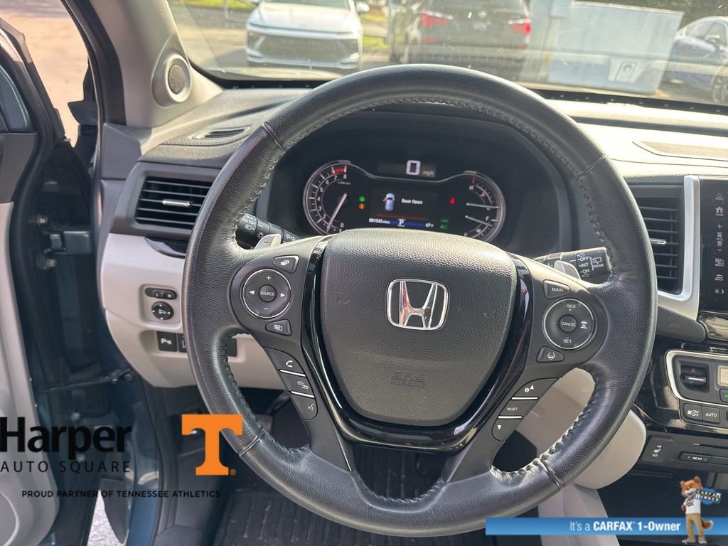 Used 2017 Honda Pilot Touring image 16