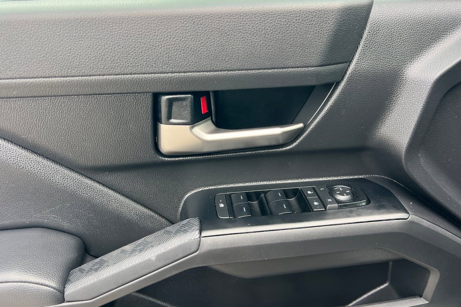 Certified 2025 Toyota Tacoma TRD Off-Road image 8