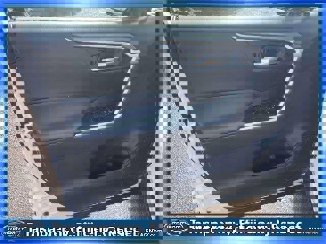 Used 2025 Toyota RAV4 XLE w/ Convenience Package image 16