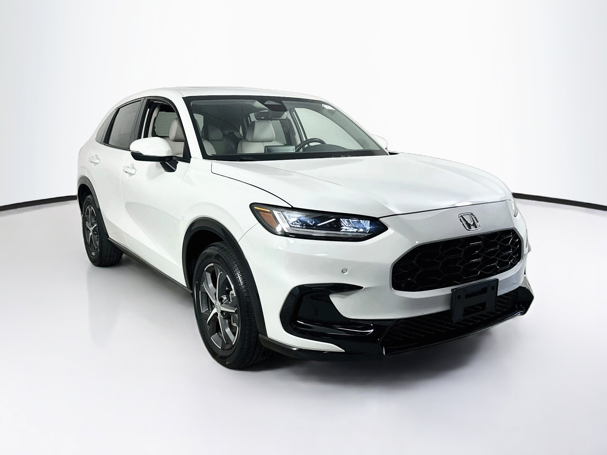 Used 2023 Honda HR-V EX-L image 3