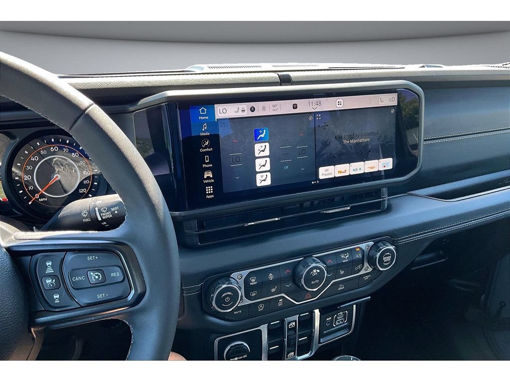 Used 2026 Jeep Gladiator Sport AWD/4WD image 9