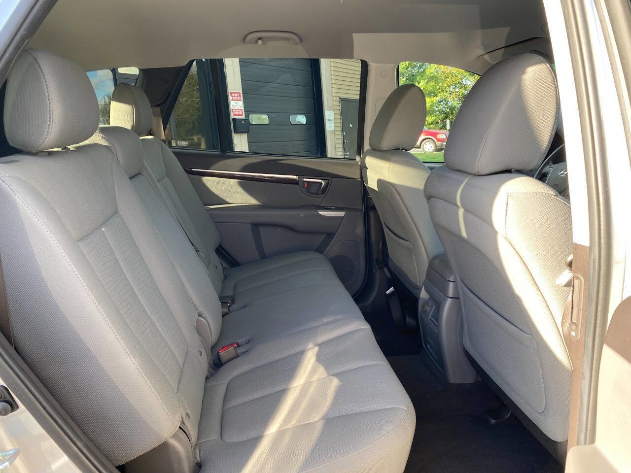 Used 2011 Hyundai Santa Fe GLS image 26