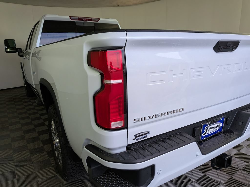 New 2026 Chevrolet Silverado 3500 High Country w/ High Country Premium Package AWD/4WD image 10