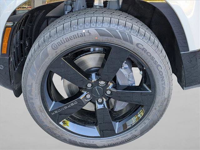 New 2026 Land Rover Defender 110 X-Dynamic SE image 9