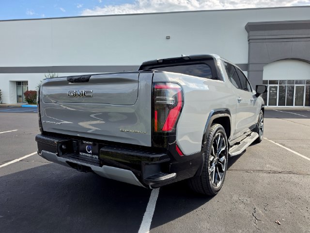 Used 2024 GMC Sierra EV Denali AWD/4WD image 7