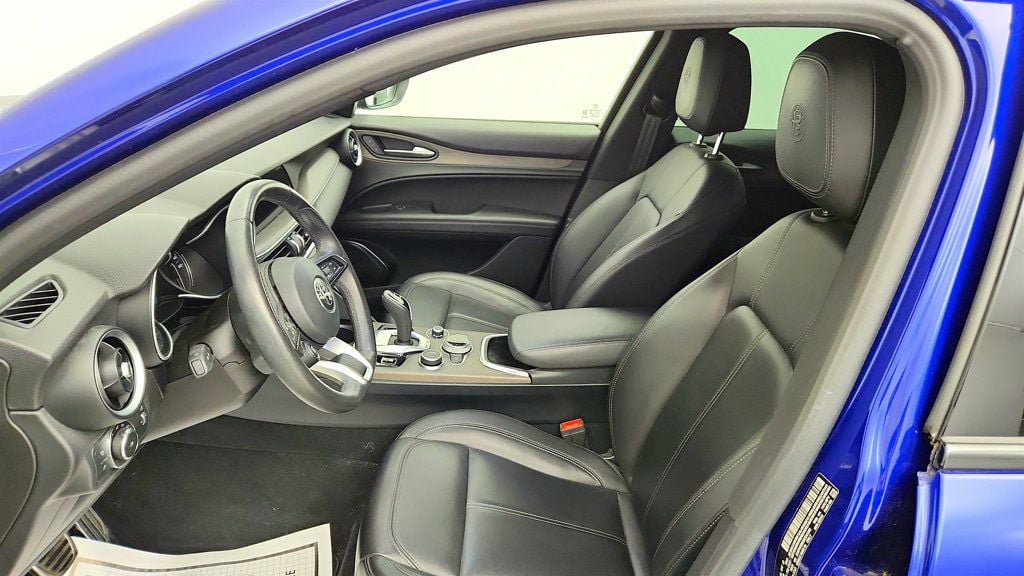Used 2022 Alfa Romeo Stelvio Ti AWD/4WD image 21