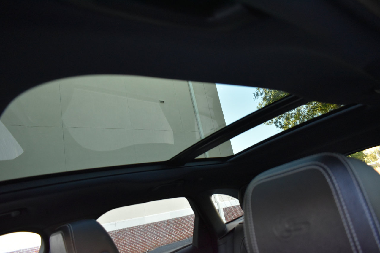 Used 2018 Jaguar F-PACE S image 46