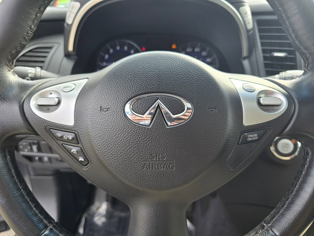 Used 2016 INFINITI QX70 2WD image 26
