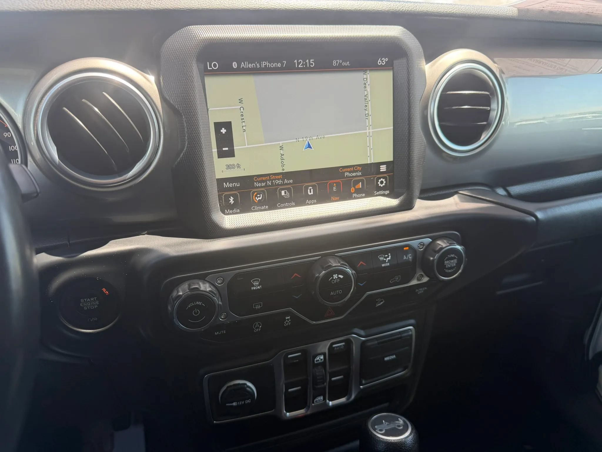 Used 2018 Jeep Wrangler Unlimited Sahara w/ Uconnect 4C Nav & Sound Group AWD/4WD image 20