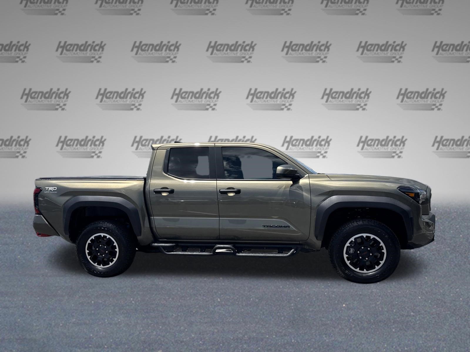 Used 2025 Toyota Tacoma TRD Off-Road AWD/4WD image 11