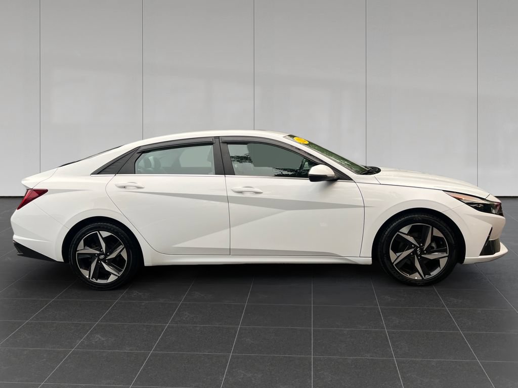 Used 2023 Hyundai Elantra Limited FWD image 6