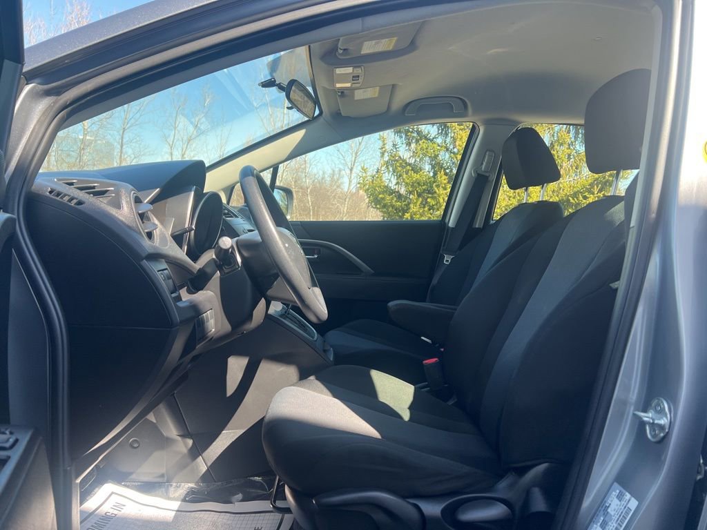 Used 2014 MAZDA MAZDA5 Sport image 10