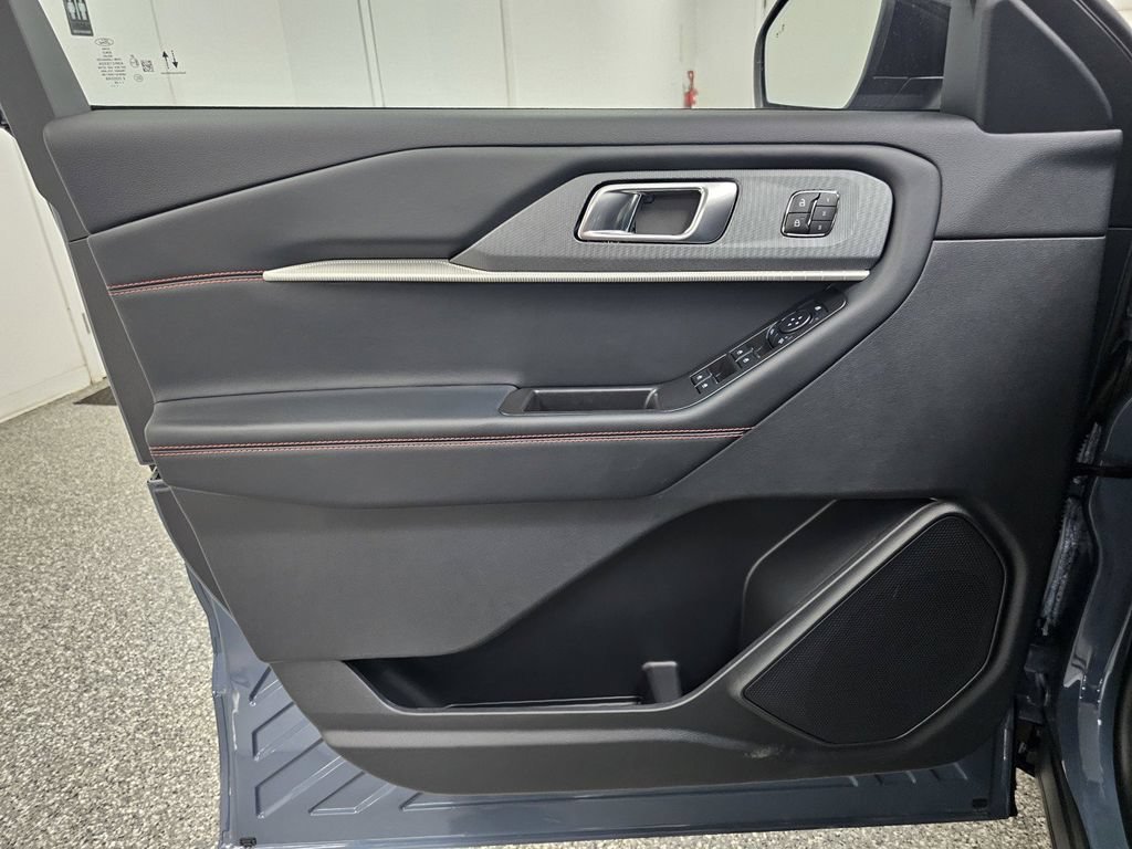 New 2027 Ford Explorer ST-Line w/ Premium Package AWD/4WD image 12