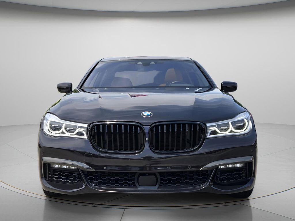 Used 2018 BMW 750i xDrive AWD/4WD image 5