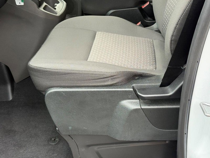 Certified 2024 Ford Transit 350 XLT image 21